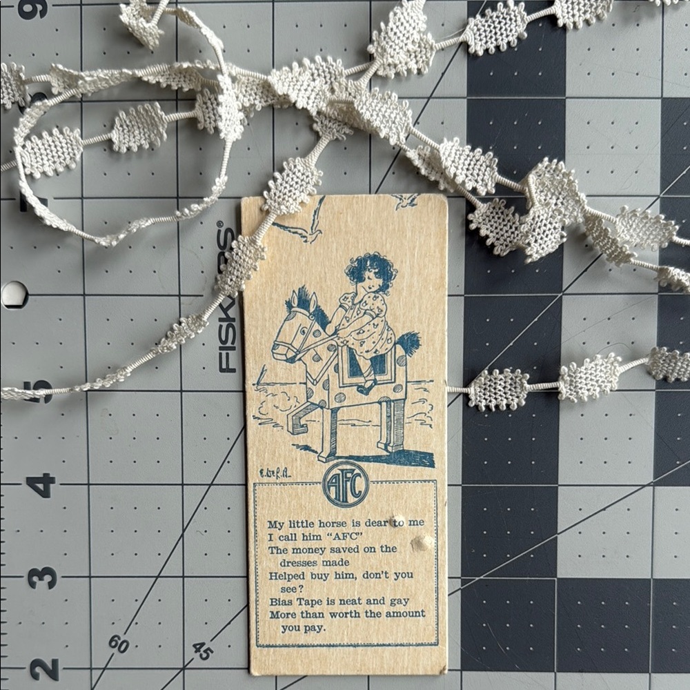 Vintage AFC crochet/tatting style trim, ecru, original advertising card, ca 1935